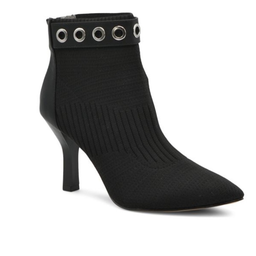 Adrienne Vittadini Nomar Grommet Bootie size 7.5
